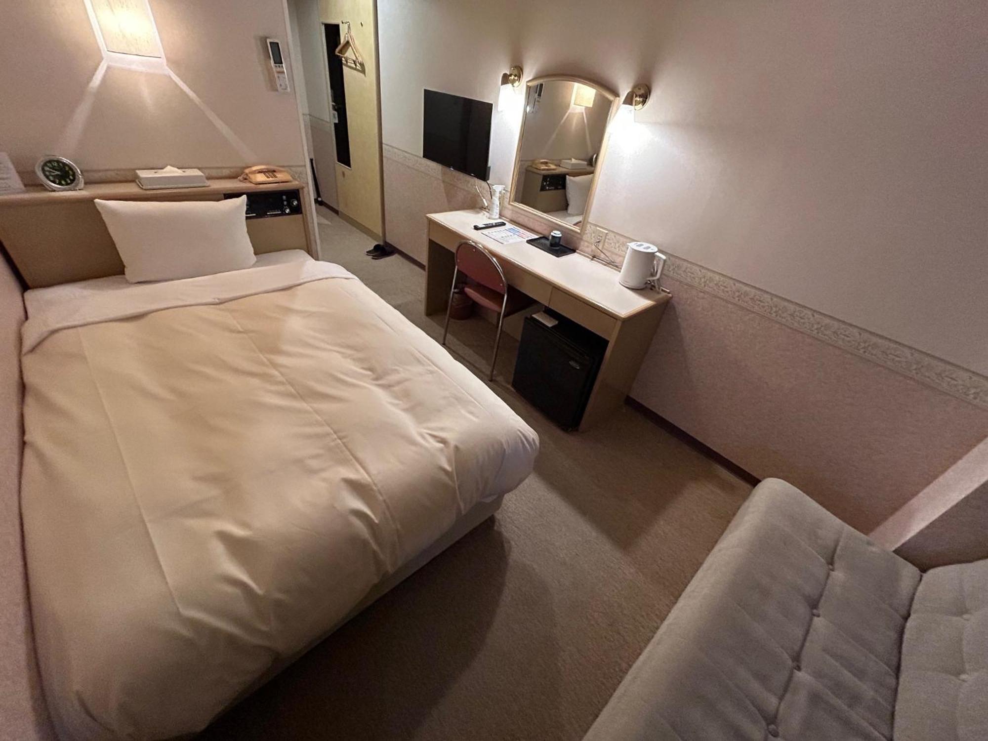 Hotel Crown Hills Kanazawa Exteriör bild